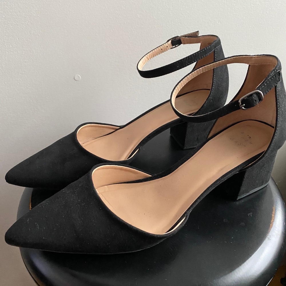 Pointed toe black suede low heels with ankle strap